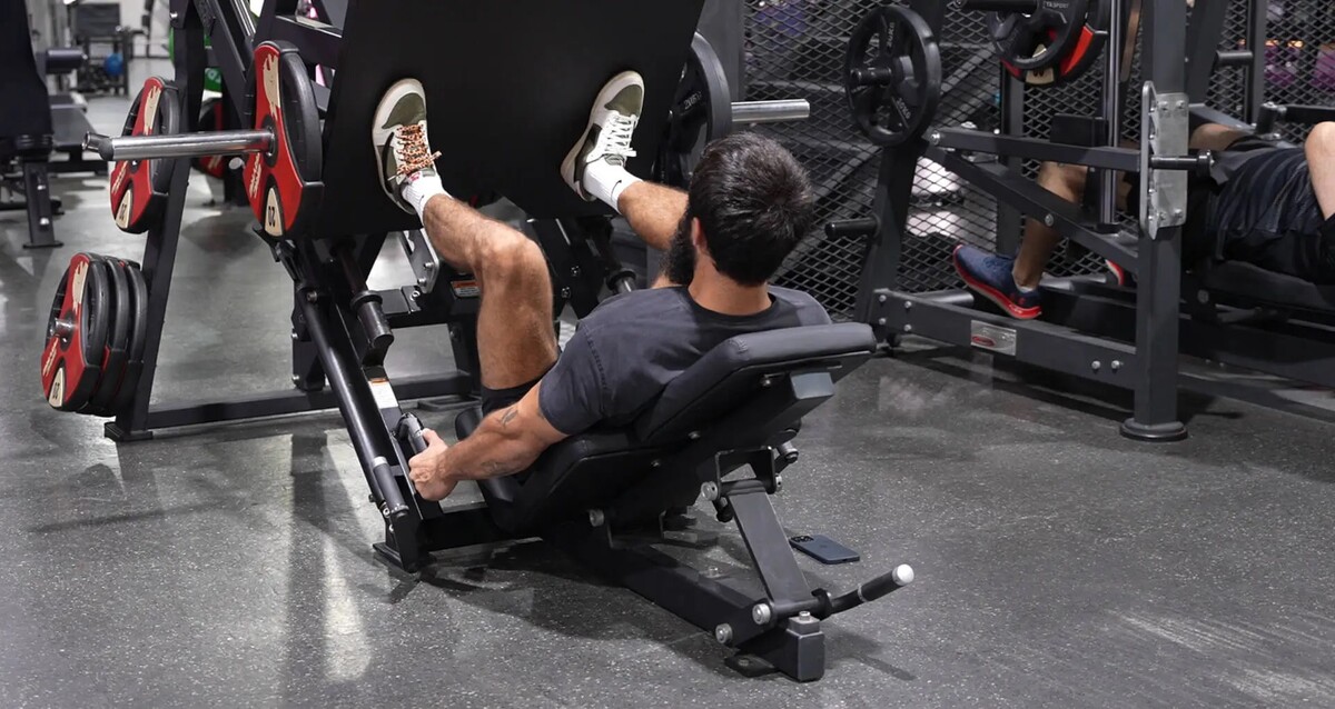 Anatoly Fit: Structured Training That Works in Any Setting